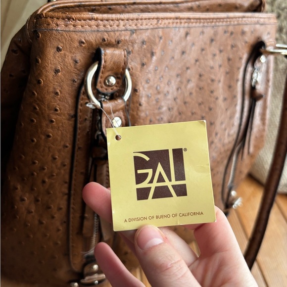 GAL Ostrich Shoulder Bag - Picture 3 of 8